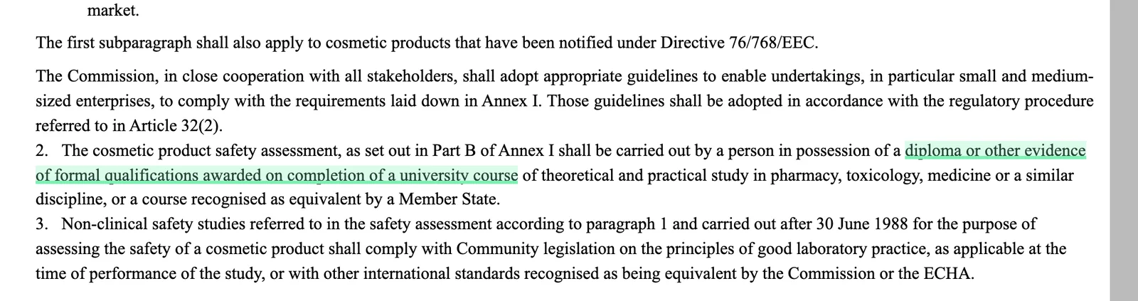 Article 10(2) of Regulation 1223/2009 on EUR-Lex with the safety assessor qualification requirement highlighted